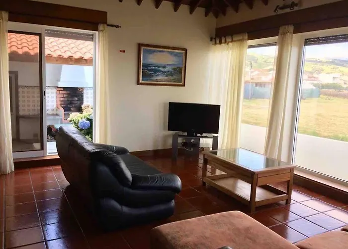 Casa Do Ilheu * ヴィラ・フランカ・ド・カンポ